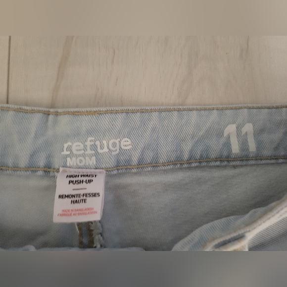 Refuge Jeans - Picture 3 of 3